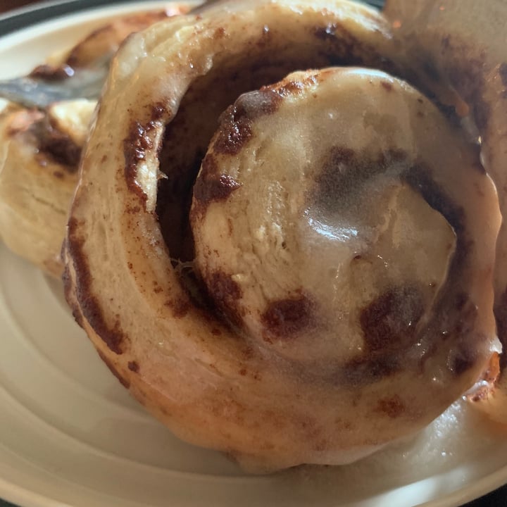 photo of Annie’s Organic Cinnamon Rolls with Icing shared by @allhess on  28 Jun 2023 - review