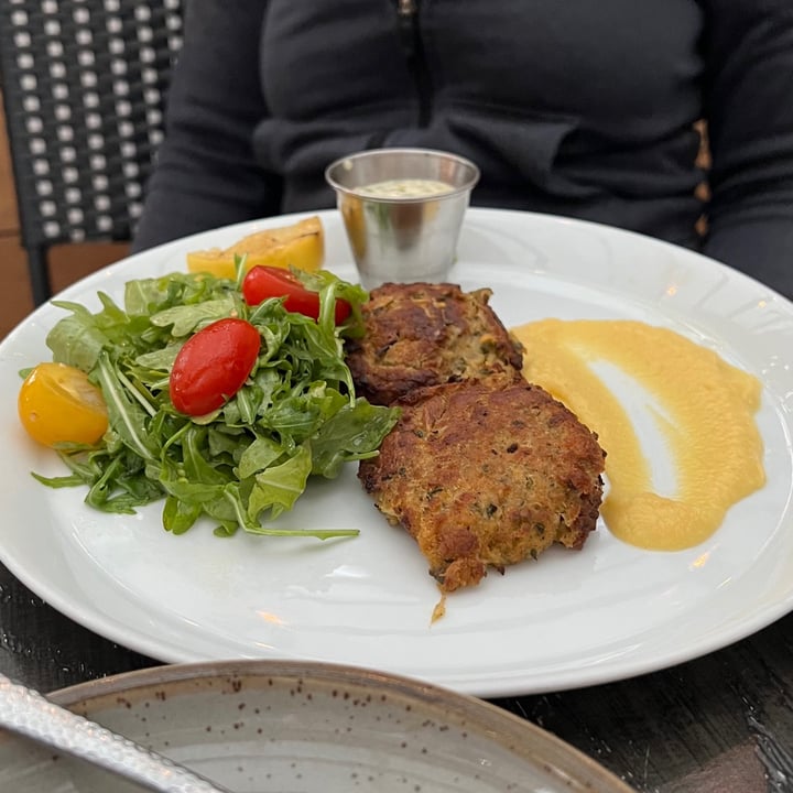 photo of Spirit Elephant Crab cakes shared by @aubreyj27 on  21 Feb 2023 - review