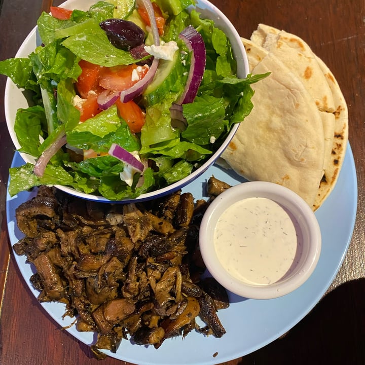photo of I Should Be Souvlaki Souvlaki Plate (With Choice Of Protein) shared by @blacklilyleaf on  02 Jan 2023 - review