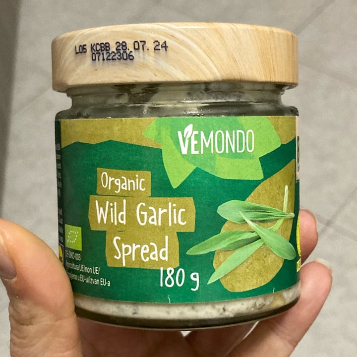 photo of Vemondo Organic wild garlic spread bio shared by @empathika1 on  11 Jan 2023 - review