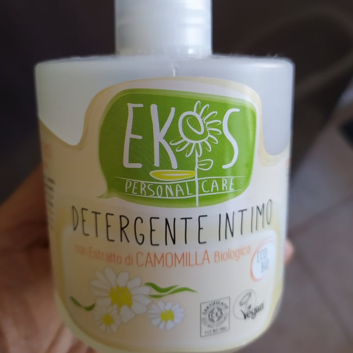 photo of Ekos personal care detergente intimo con Estratto Di Camomilla Bio shared by @marinabonincontro on  05 Mar 2023 - review