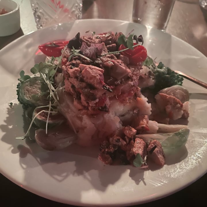 photo of Vegoist Chicken-less Entree shared by @jess42 on  16 Aug 2023 - review