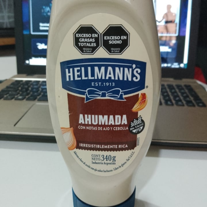 photo of Hellmans vegana Mayonesa shared by @antiespecistaszs on  11 May 2023 - review