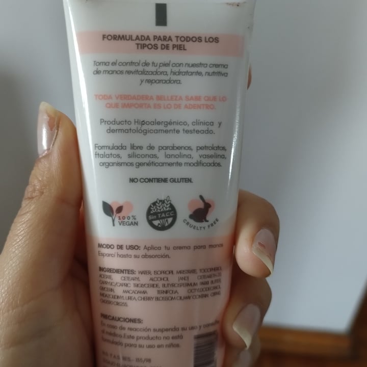 photo of Semilla Crema Para Manos shared by @purpleveg on  16 Jul 2023 - review