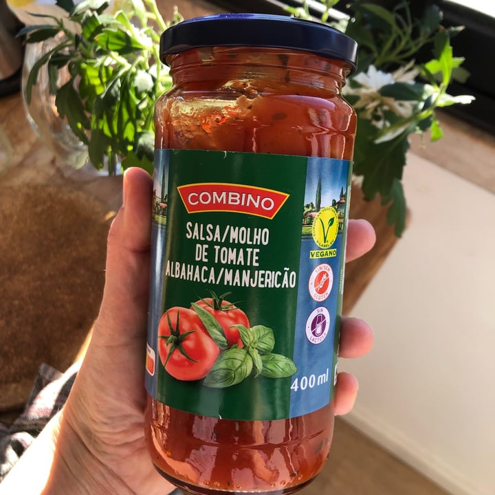 photo of Combino Basil Pasta Sauce shared by @veganmazza on  31 Jan 2023 - review