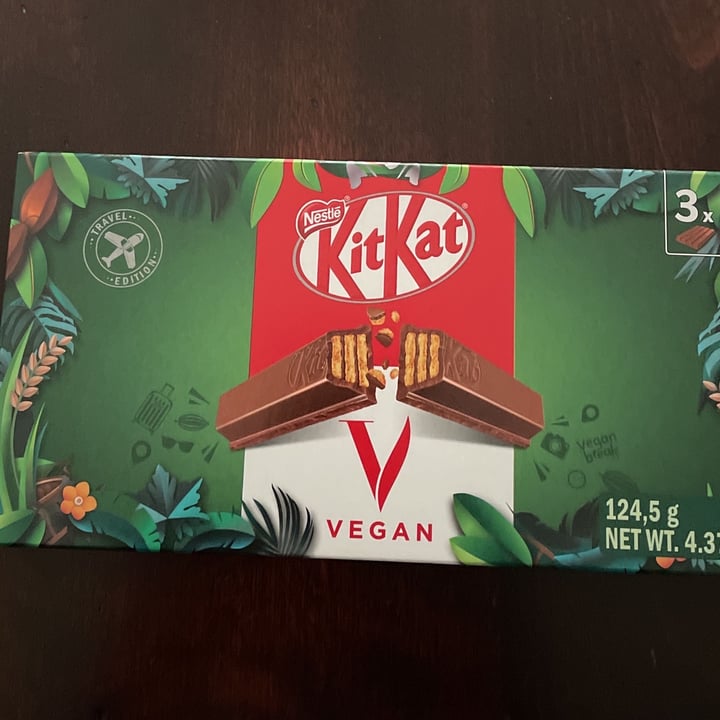photo of Nestlé Kitkat Vegan shared by @veglocked on  14 Jun 2023 - review