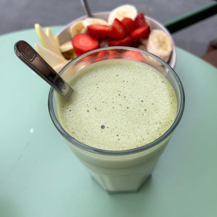 photo of Shake Cafe Matcha latte shared by @silviab on  13 Apr 2023 - review