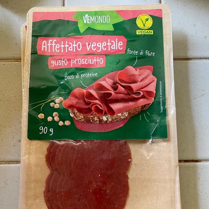 photo of Vemondo affettato vegetale gusto prosciutto shared by @erikadentis on  03 Aug 2023 - review