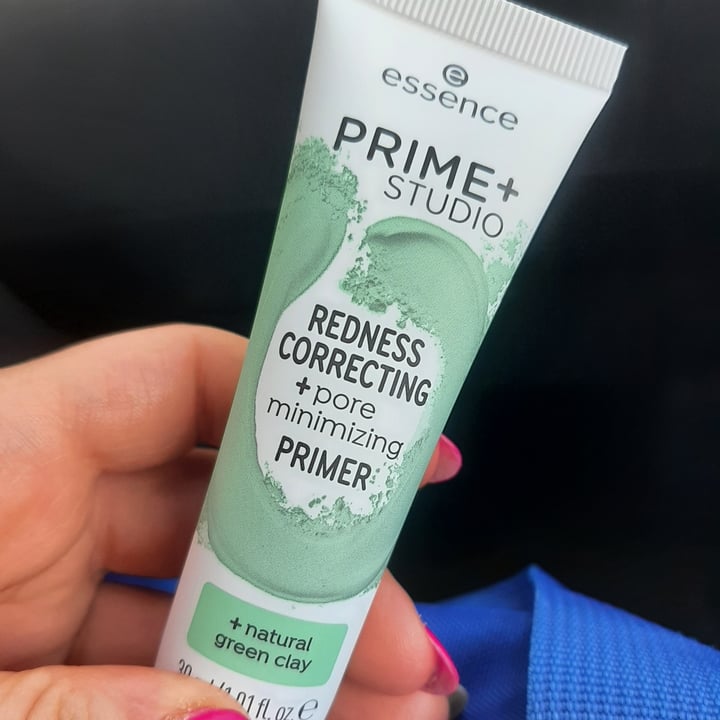 photo of Essence  Primer opacizzante shared by @atlantis on  15 Mar 2023 - review