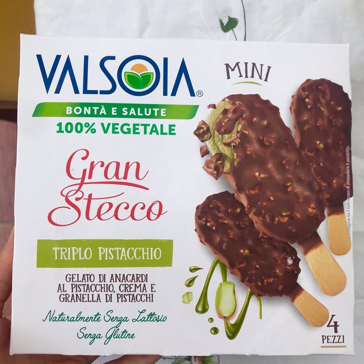 photo of Valsoia Gelato gran stecco triplo Pistacchio shared by @lu-toso on  07 May 2023 - review