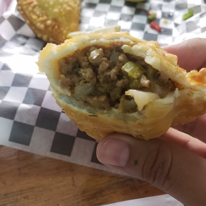 photo of Haeven, Comida vegana Empanada Criolla Frita shared by @camox on  12 Feb 2023 - review