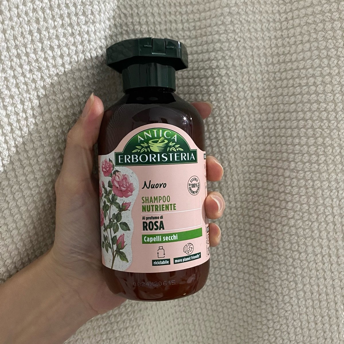 shampoo al profumo di rosa from Antica erboristeria - Vegan Product ...