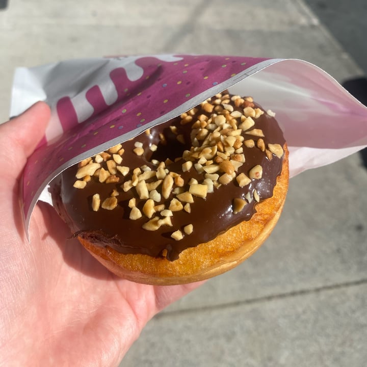photo of Doughnut Haus Chocolate Peanut Doughnut shared by @veganfoodienz on  02 Apr 2023 - review
