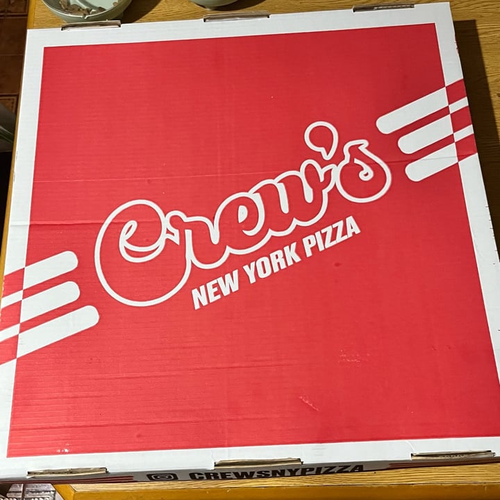 photo of CREW'S New York Pizza Vegan cheese shared by @wmdiomedi on  23 Jul 2023 - review