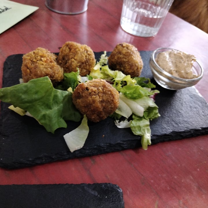 photo of Babel Fusión de Sabores Croquetinas De Setas shared by @sami88 on  26 Dec 2022 - review