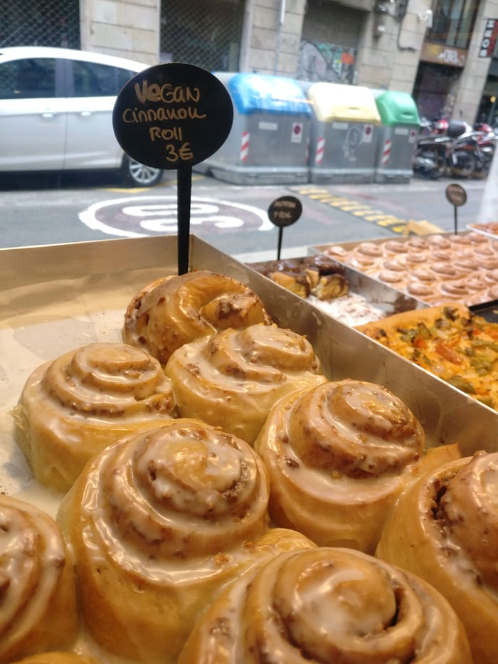 Cinnamon Roll at Demasié