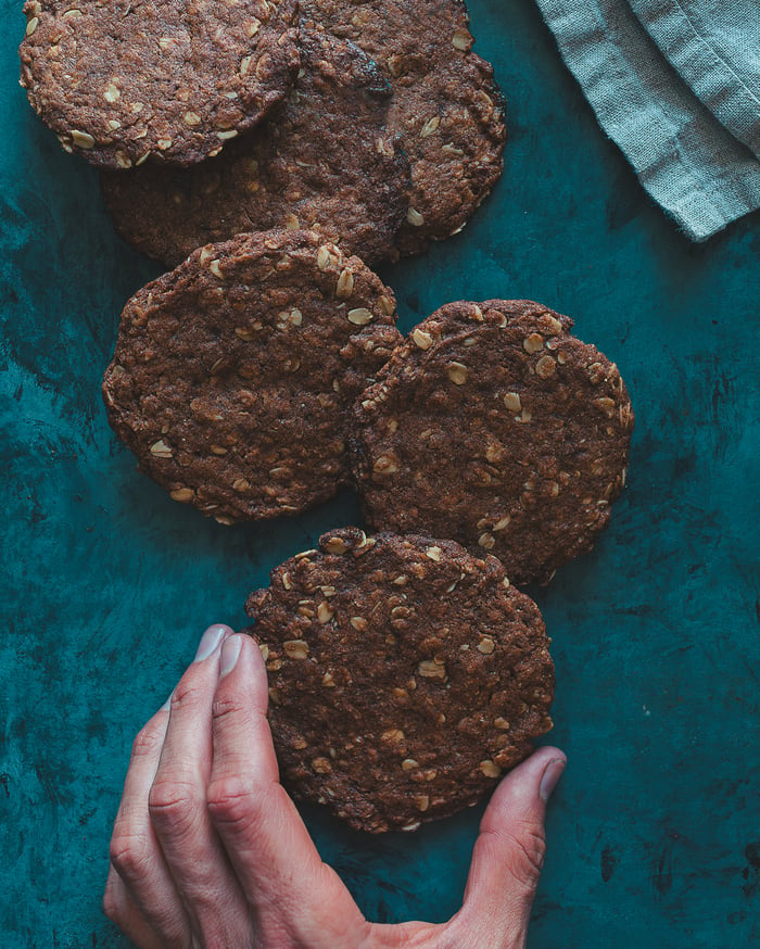 Oatmeal Maca Cinnamon Cookies