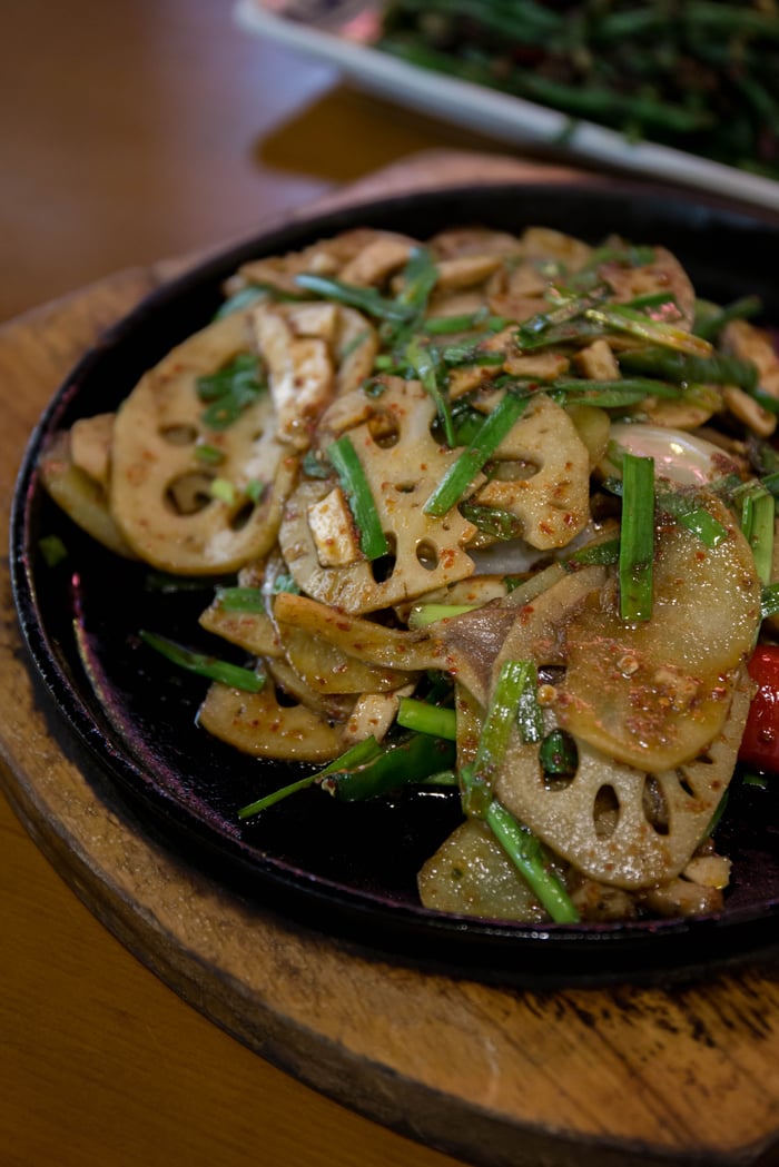 Hot plate potatoes and lotus roots