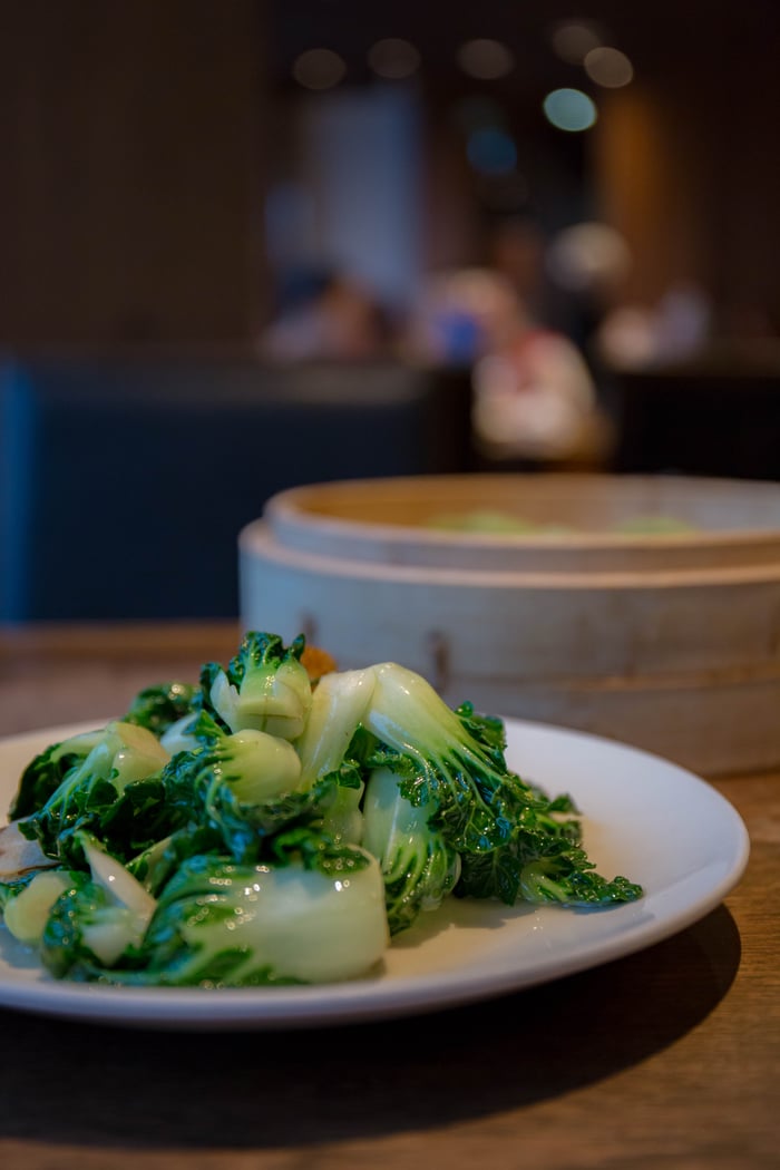 Stir-fried Nai Bai with Garlic