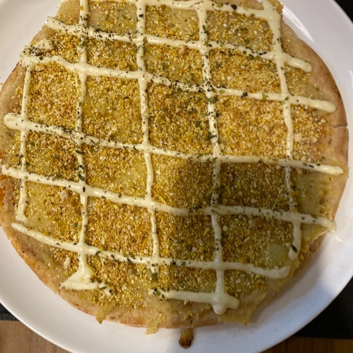 review photo of Raízes Zen CBI Pizza Três Queijos shared by @amandabthill on 17 Apr 2022 - review