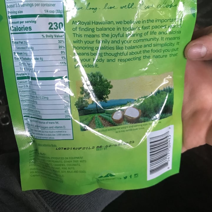 review photo of Royal Hawaiian Orchards NATURAL MACADAMIAS shared by @veganenthusiast4life on 05 Apr 2022 - review