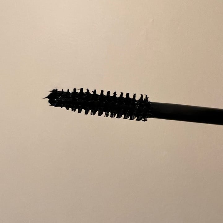 review photo of Rimmel Kind & Free Mascara shared by @ronirios on 22 Nov 2022 - review