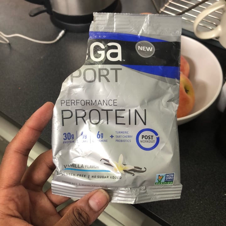 photo of Plant-Based Vega  Vega Sport Protein  Vanilla Flavoured shared by @alyrauff on  29 Oct 2018 - review