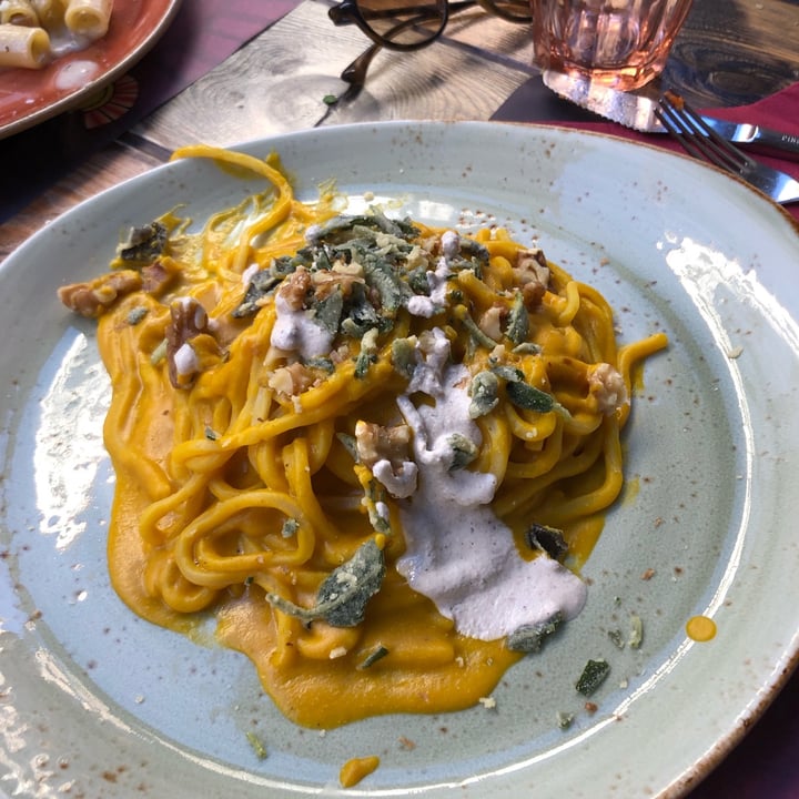 photo of Rifugio Romano Tonnarelli Con Crema Di Zucca (piatto Stagionale) shared by @chialat on  22 Dec 2021 - review