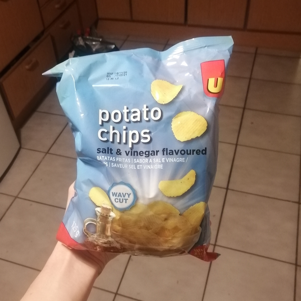 ShopRite Salt & Vinegar Flavoured Potato Chips Reviews abillion