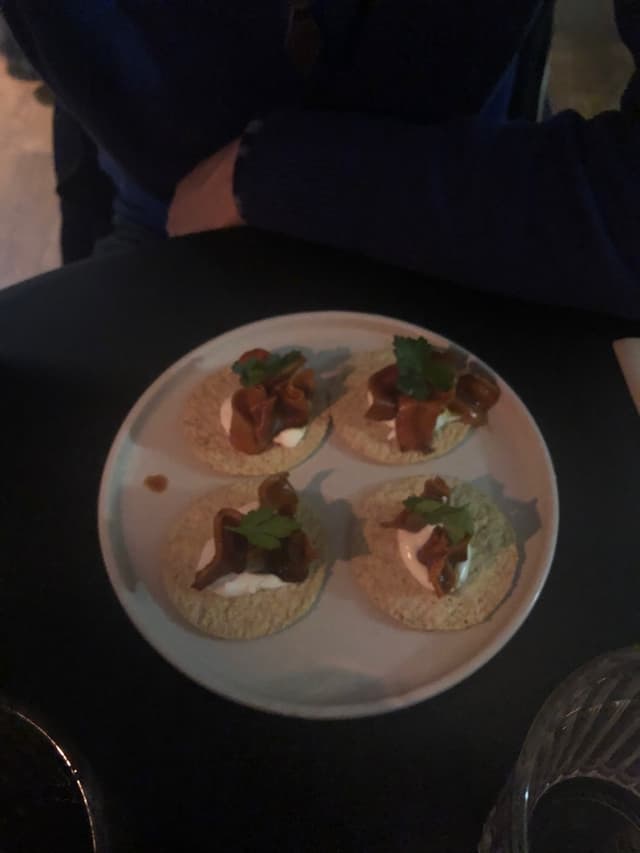 Photo of the dish “Smoked ‘salmon’ on gluten free cracker with cream chive cheese”