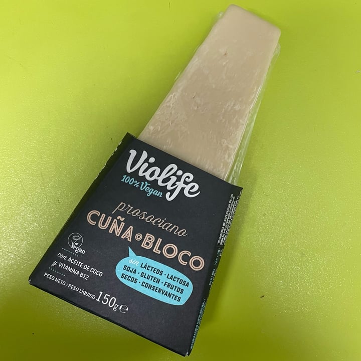 review photo of Violife Prosociano Cuña shared by @simonavaccaro on 09 Dec 2022 - review