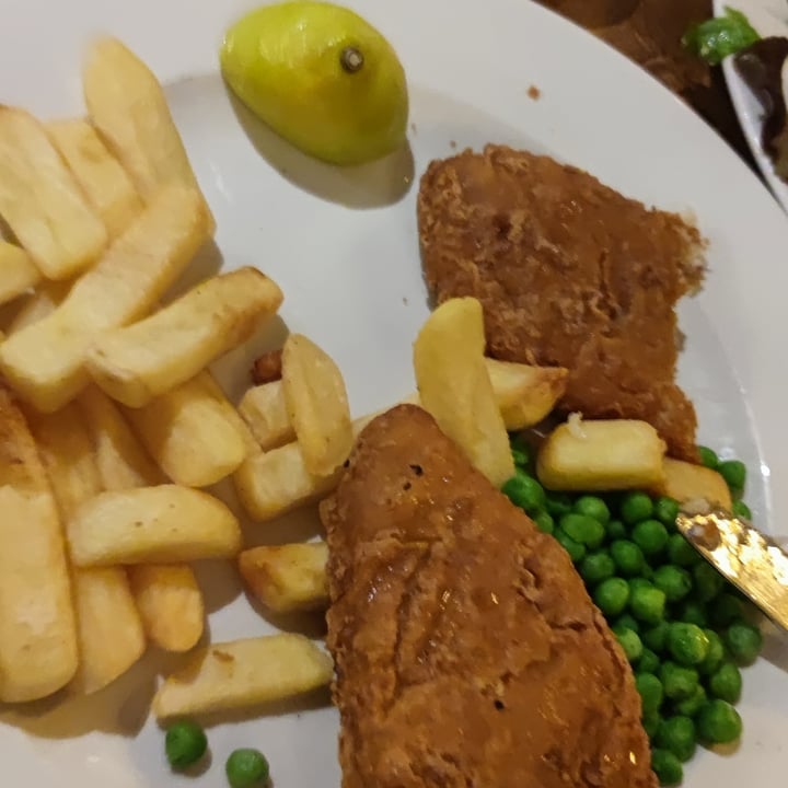review photo of Eaton Farm Vegan Fish And Chips shared by @simonseesx on 14 Dec 2021 - review
