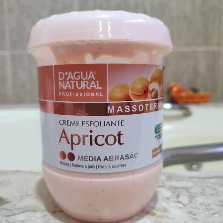 photo of D’água natural cosméticos D'água Natural Creme Esfoliante Apricot shared by @lilianezampar on  17 Apr 2022 - review