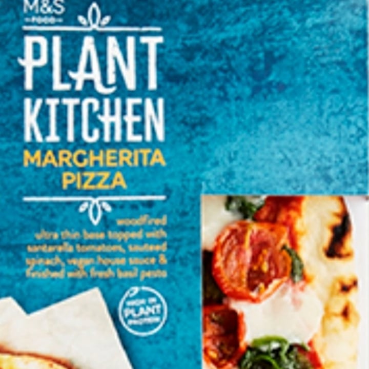 photo of Plant Kitchen (M&S) Margherita Woodfired Sourdough Pizza shared by @handyandy on  15 Dec 2021 - review
