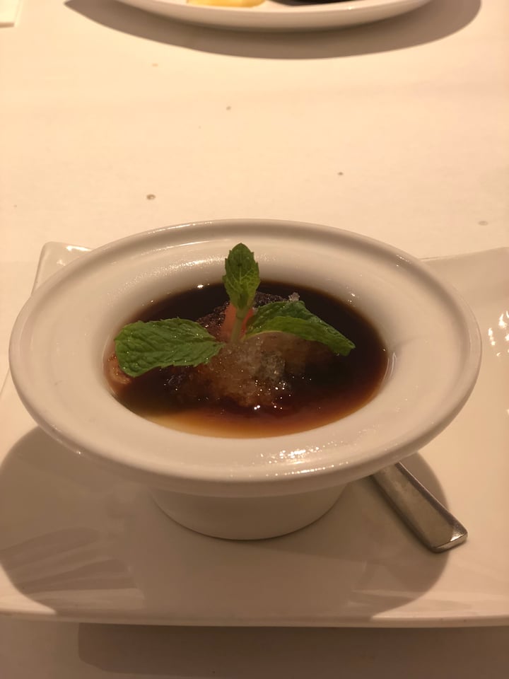 photo of SUFOOD Singapore Snow “Bird Nest” (XUE YAN) Pudding shared by @alyrauff on  09 Oct 2018 - review