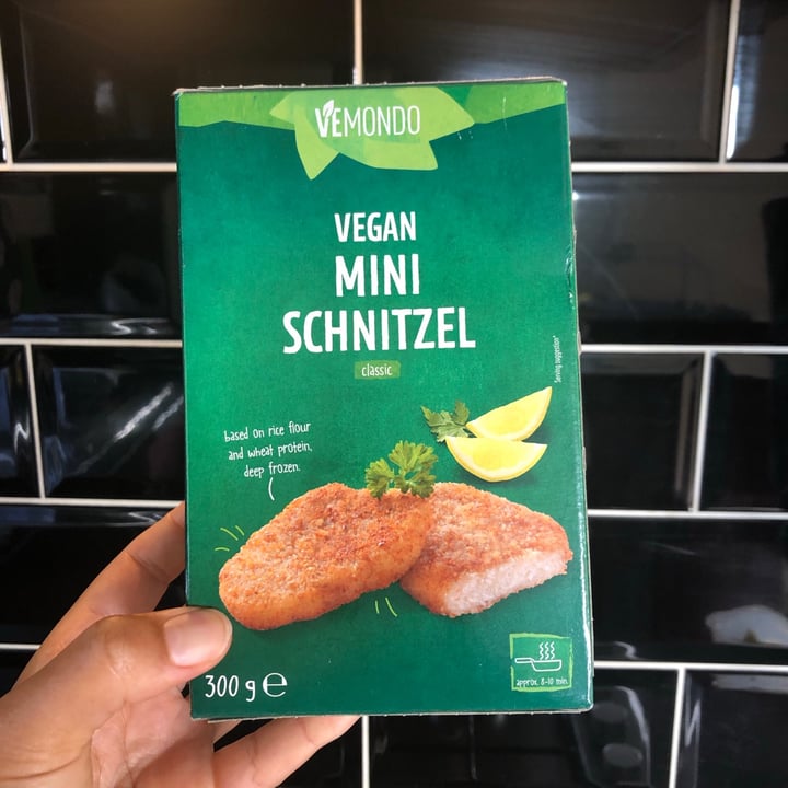 photo of Vemondo Vegan Mini Schnitzel shared by @southernveganupnorth on  13 Aug 2021 - review