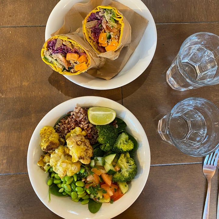 review photo of SLA Salad shared by @beabiancorosso on 21 Mar 2022 - review