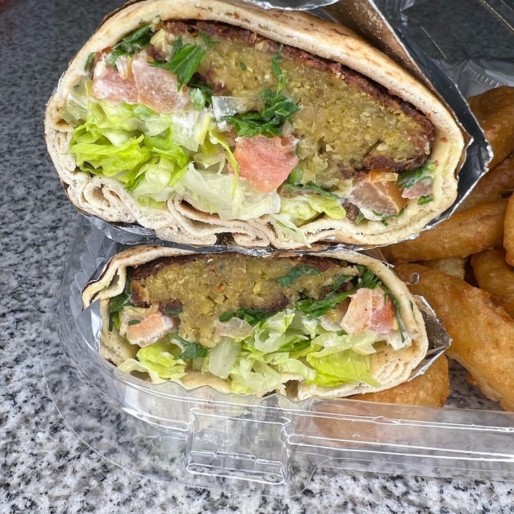 photo of Wally's Cafe (Rocklin - Granite Dr) Falafel Wrap shared by @healthyveganfood101 on  03 Mar 2022 - review