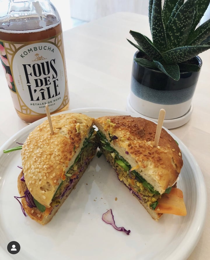 photo of la station organique Açai bowl and sandwich shared by @veganventurers on  17 Jun 2019 - review