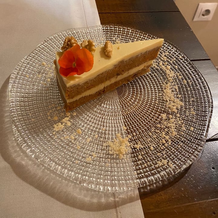 review photo of Levél Veggie Bistro Tarta de zanahoria shared by @pinavi on 04 Apr 2022 - review