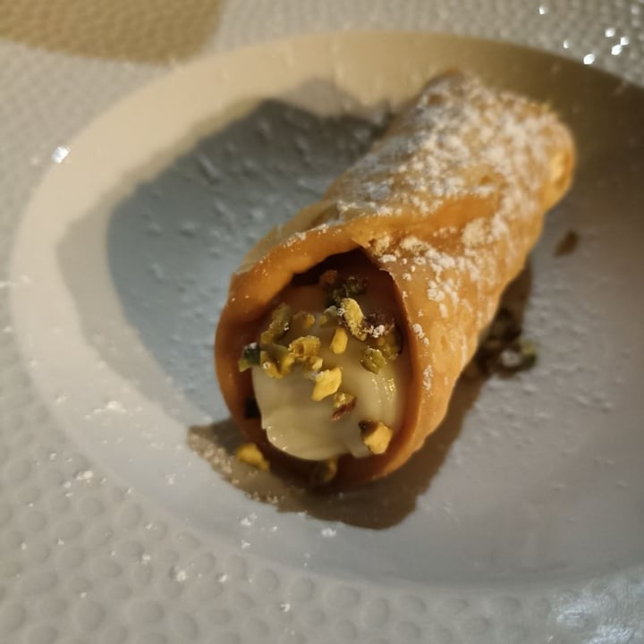 photo of Singola ristorante naturale cannolo siciliano vegan shared by @haruchan on  17 Aug 2022 - review