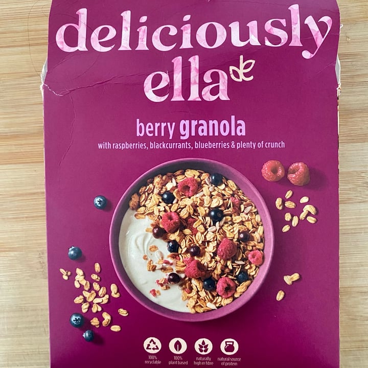 photo of Deliciously Ella Berry Granola shared by @anaaragon on  25 Nov 2021 - review