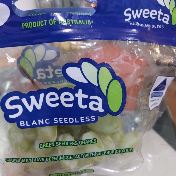 photo of Sweeta blanc seedless grapes shared by @keeannn on  30 Apr 2022 - review