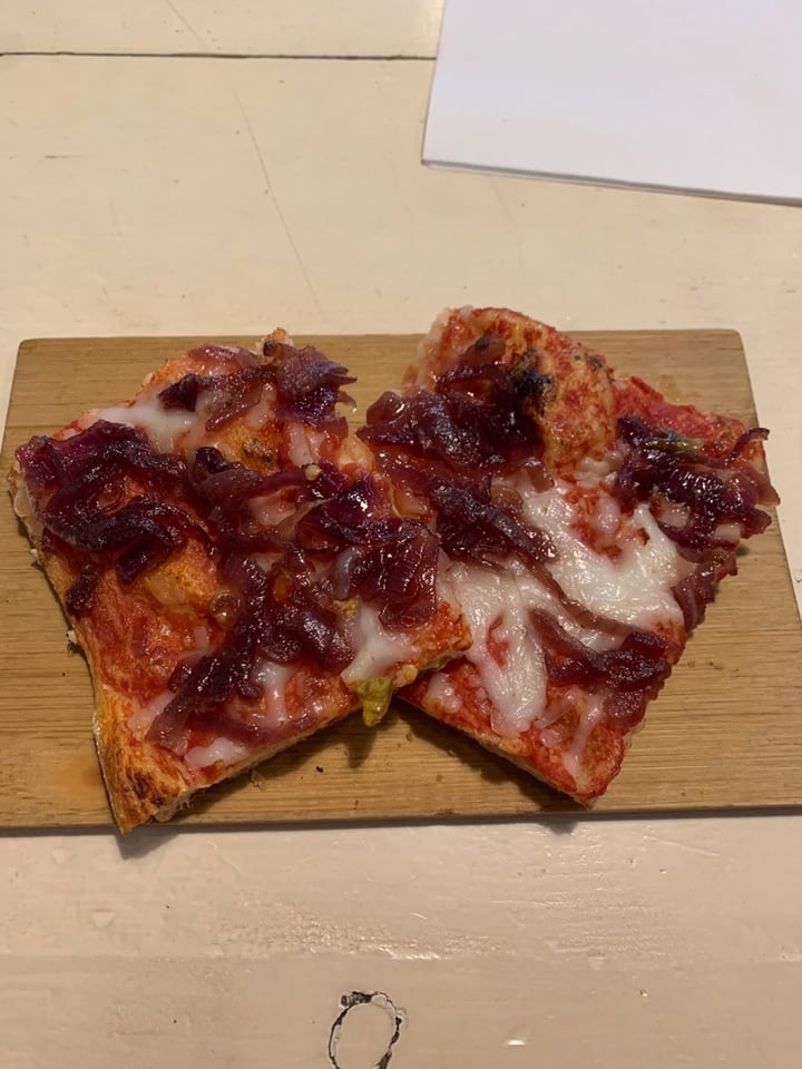 photo of Taste of Napoli Vegan Caramelised Onion Pizza shared by @welshveggie on  14 Feb 2020 - review
