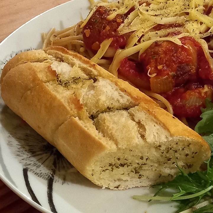 photo of  Hearty Food Co. Garlic Baguette shared by @janxr on  11 Oct 2021 - review