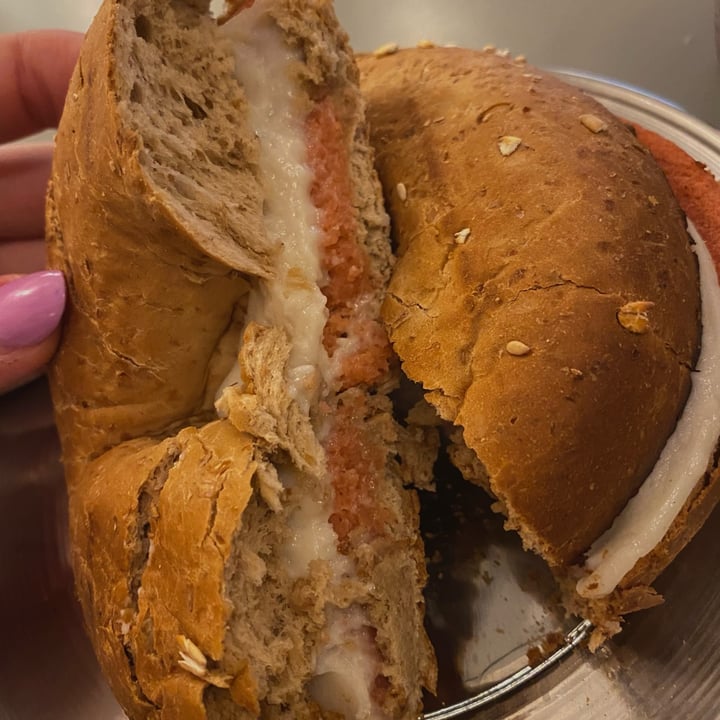 photo of Bioma Café Bagel De Jamón Y Queso shared by @julilanga on  02 Jun 2022 - review