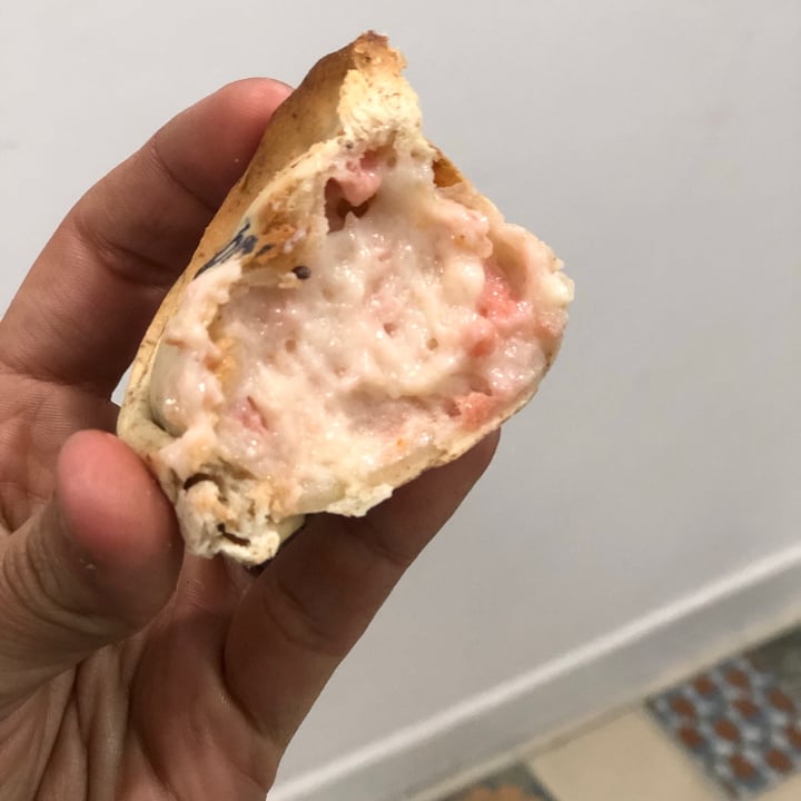 photo of Heaven (Delivery and Take-away) Empanada De Jamon Y Queso shared by @florenciasero on  22 Aug 2021 - review