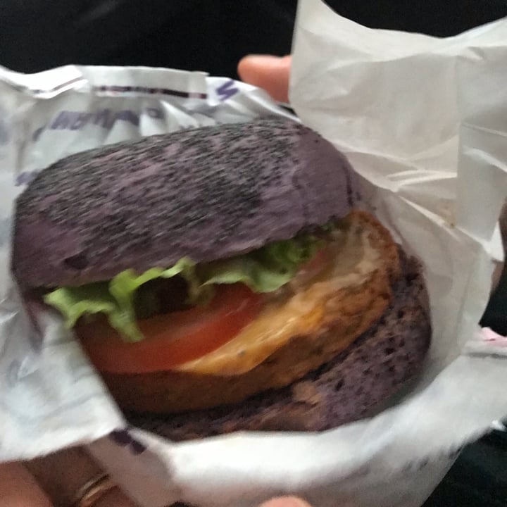 photo of Flower Burger purple cheesy shared by @thebear87 on  01 Oct 2022 - review