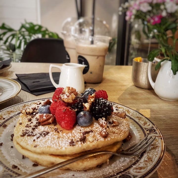 photo of Lui e Lia Vegan pancakes shared by @theveganent on  07 Dec 2020 - review