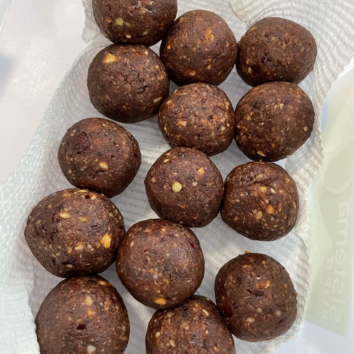 review photo of Mt. Elephant Superfood Protein Ball Mix - Sour Cherries, Rich Cacao & Almonds shared by @tiffanysin on 31 Mar 2022 - review